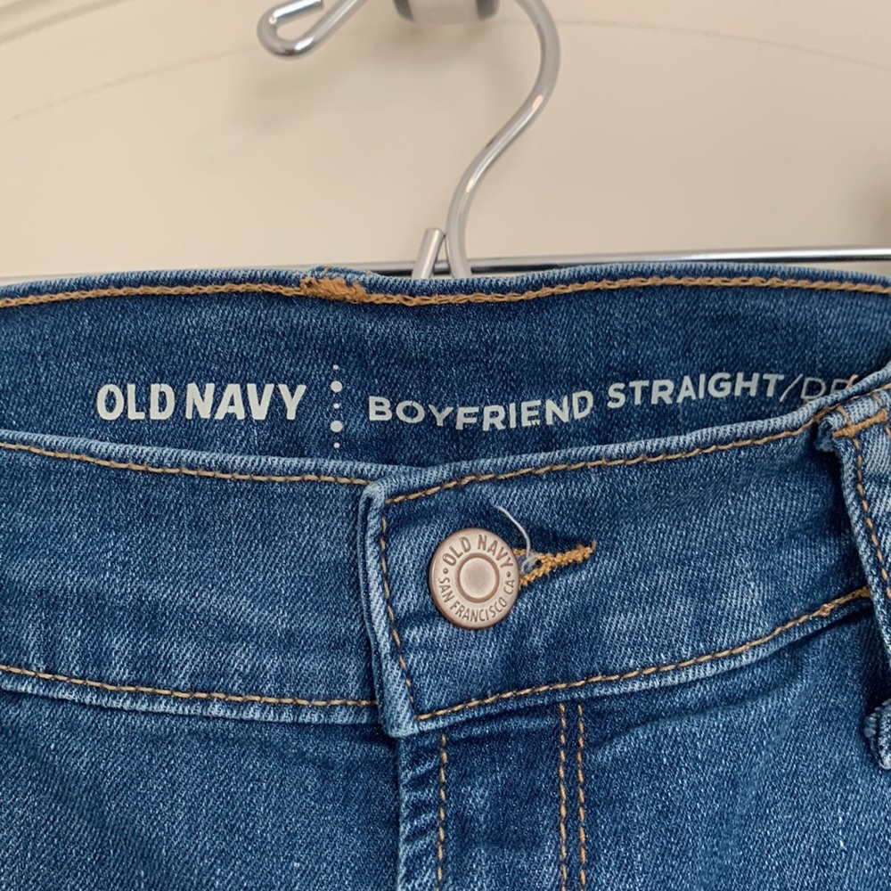 ON boyfriend jeans. - Picture 4 of 9